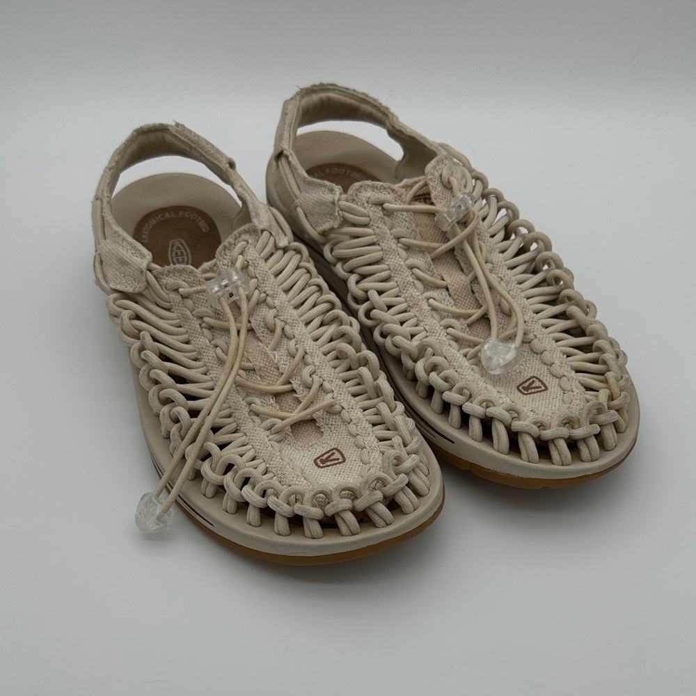Keen Women’s UNEEK Sandal Water Shoes in Safari Size 9.5 Hike Outdoors Camping - Picture 2 of 16